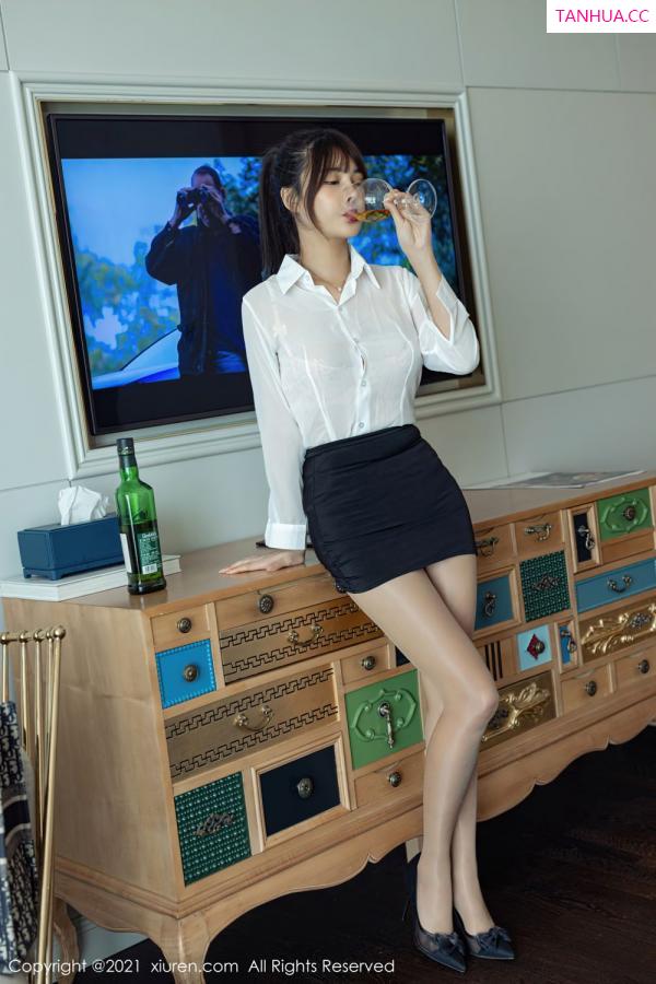 萌奈子  丰满妹子萌奈子 动人职业OL系列第5张图片